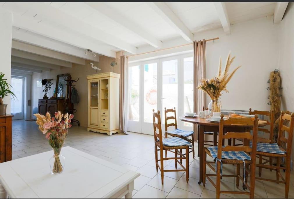 Maison De Charme A La Couarde-Sur-Mer Buitenkant foto